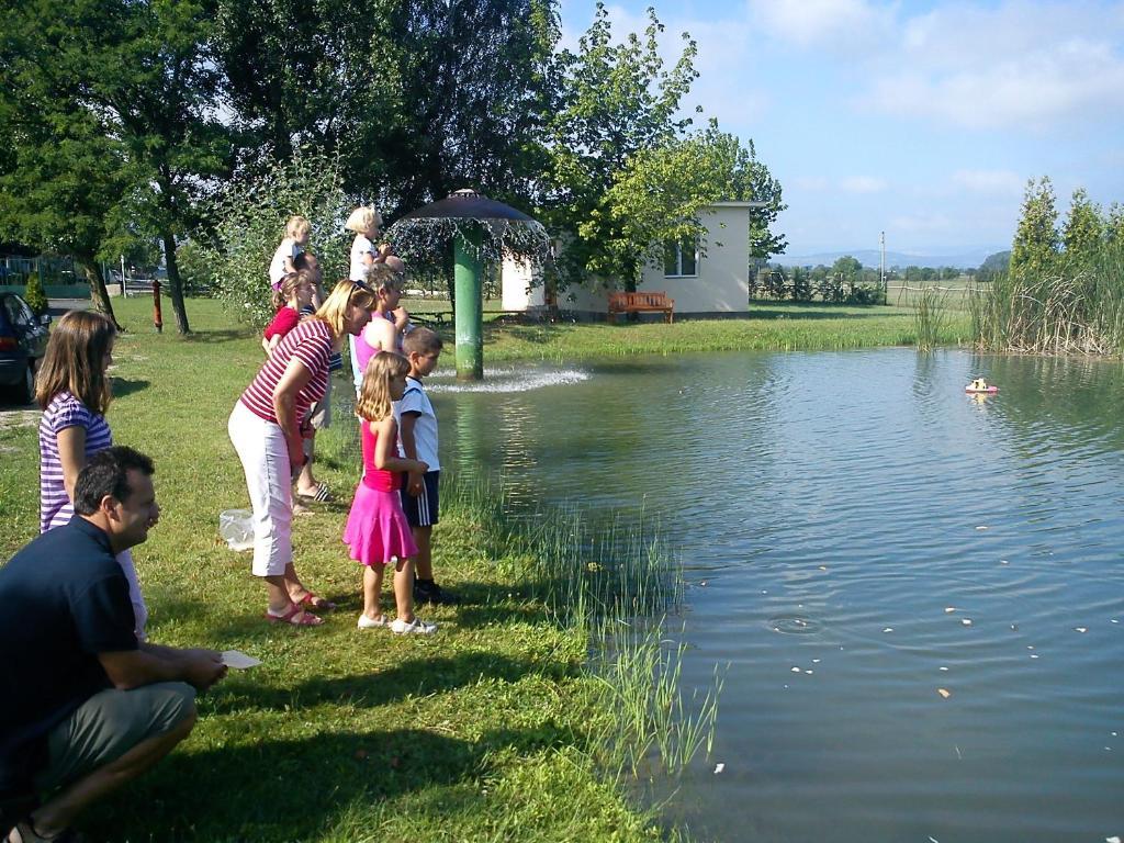 Grante Motel Esztergom Ngoại thất bức ảnh
